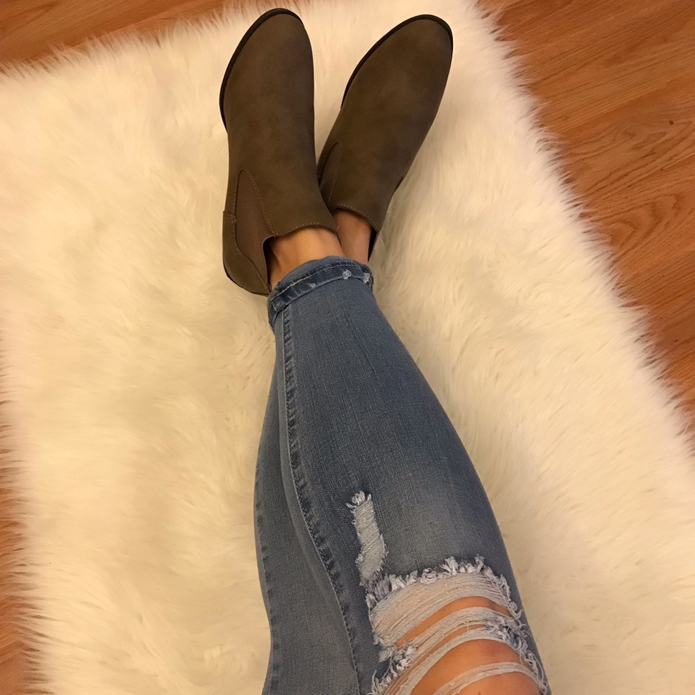 🍂 Distressed Camel Perfect Slip On Fall Bootie 🍁 - Picture 7 of 8